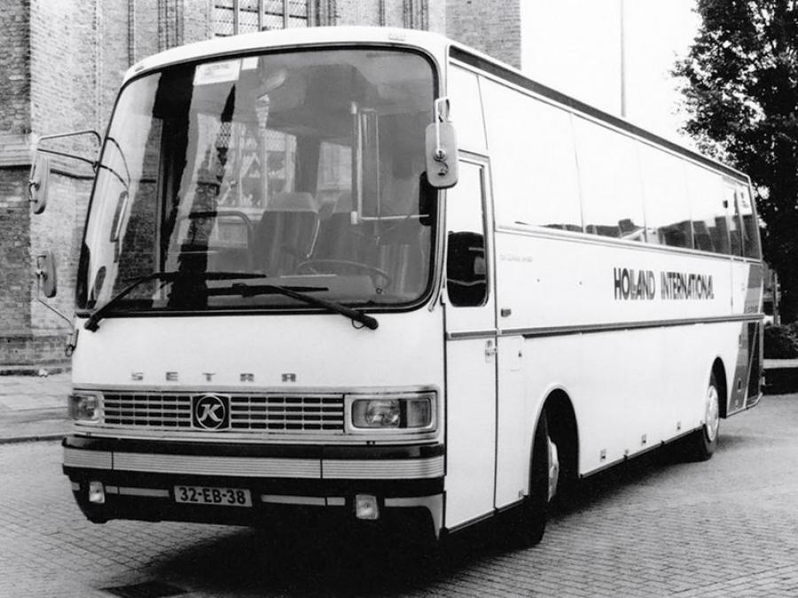  Setra S 215 HD 1976 года  (фото 5 из 5)